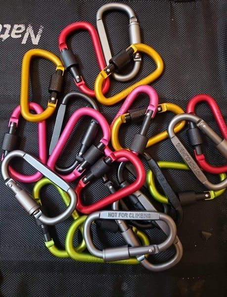 Móc khóa dây an toàn Vinahardware, nhiều màu - MKD01