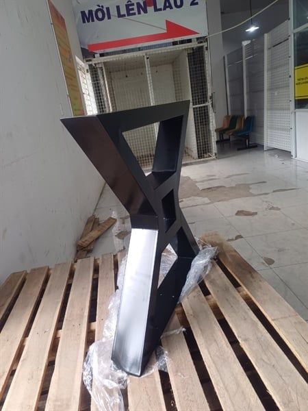 Chân bàn chữ X Vinahardware, sơn đen mờ - VNH710710
