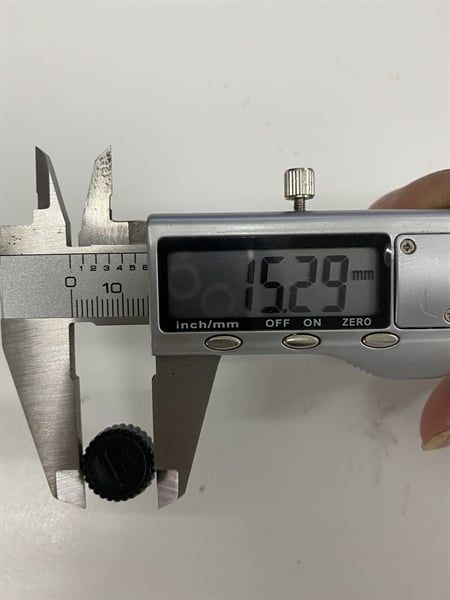 Khuôn chỉnh chân bàn 1 vạch M6 Vinahardware, màu đen - TA615TP23K