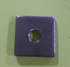 Pat ( Bas) sắt (27x27x5) ren M8- VNH2705M8