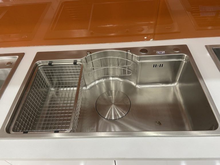 Chậu rửa bát Vinahardware, kèm khay, inox 304 dày 1mm - VNH27848