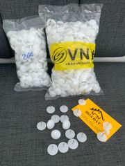 Đinh nhựa màu trắng Vinahardware đế 18x3mm DN198W