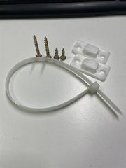 Bộ bas chống lật - Pát nhựa chống lật, chống ngã tủ Vinahardware - VNH0001
