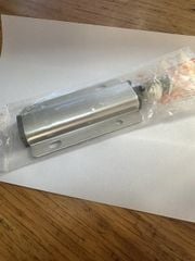 Chốt nhấn mở Vinahardware, màu bạc - PO8744