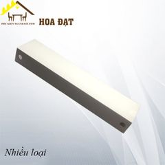 Tay nắm âm tủ nhôm Vinahardware, hàng loại nhẹ, màu bạc - HD06T300