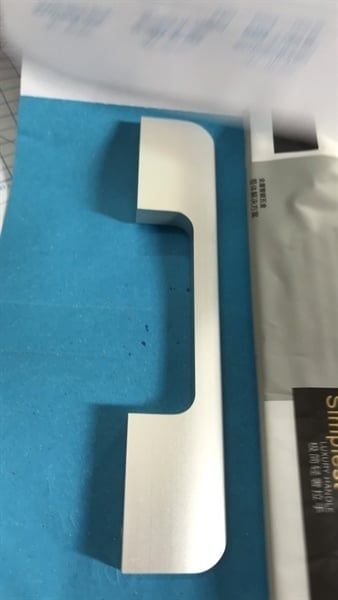 Tay nắm tủ Vinahardware màu nhôm mờ-HD0401M192