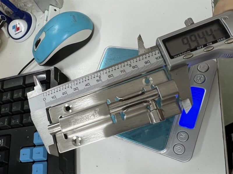 Then chốt gài cửa Vinahardware, màu nâu-CCN100