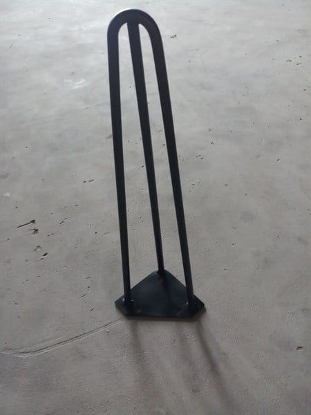 Chân bàn sắt đặc 3 nan Vinahardware, sơn đen, phi 10 x730mm - SP028425