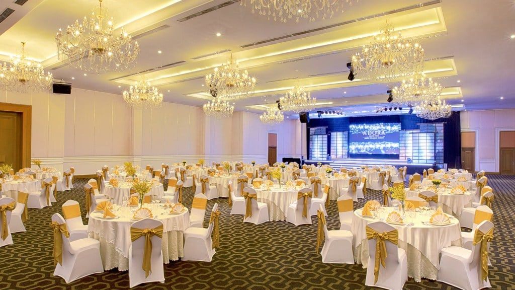 Khung bàn xếp gọn Vinahardware D1000xR1000xC730mm cho mặt ván tròn 1500mm VNH365070