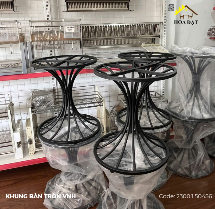 Khung bàn tròn Vinahardware kích thước 500x450mm, sơn đen tĩnh điện - Kiểu dáng loa kèn - VNH500450