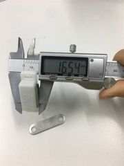 Nam châm cửa lớn trắng Vinahardware M394N15-M394N15