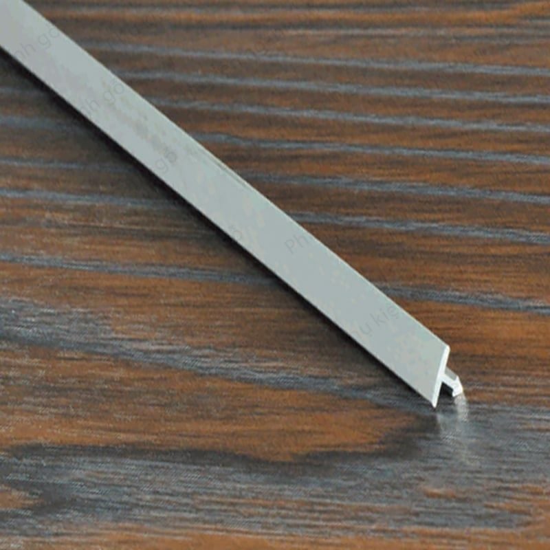 Nẹp nhôm chữ T Vinahardware loại 6*8mm màu mờ dài 3m NN01-NN01