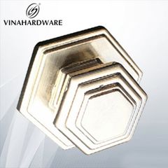 Núm tay nắm tủ lục giác Vinahardware loại 30x45mm HD0213 Nikel