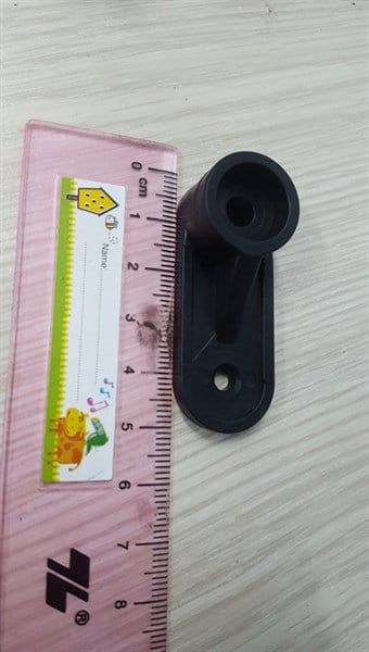 Pat ( Bas) nhựa ovan Vinahardware kích thước 20x52mm lỗ vis 4 , lỗ 6 màu đen BP2052-BP2052