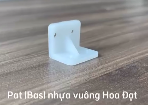 Pat ( Bas) nhựa vuông Vinahardware màu trắng P3035NT-P3035NT