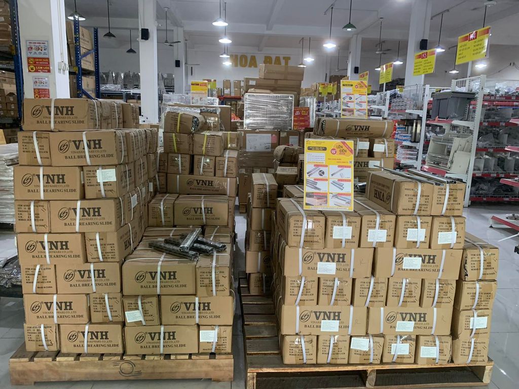 Ray bi 3 tầng Vinahardware, bản 42, màu trắng - VNH-BBS0342250VNH