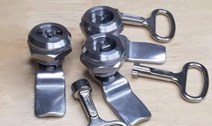 Khóa tủ điện Vinahardware, bas hình lưỡi gà - KT002512