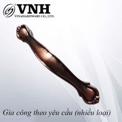 Tay nắm tủ dài màu nâu Vinahardware-HD028N128