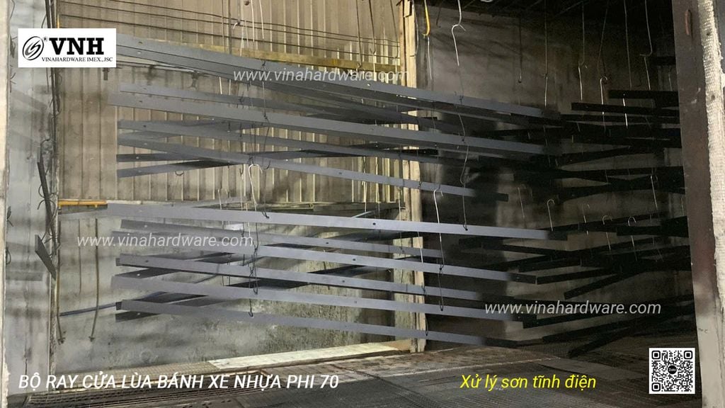 Bánh xe tiện nhựa cửa lùa Vinahardware - VNH120322 - Phi 70mm