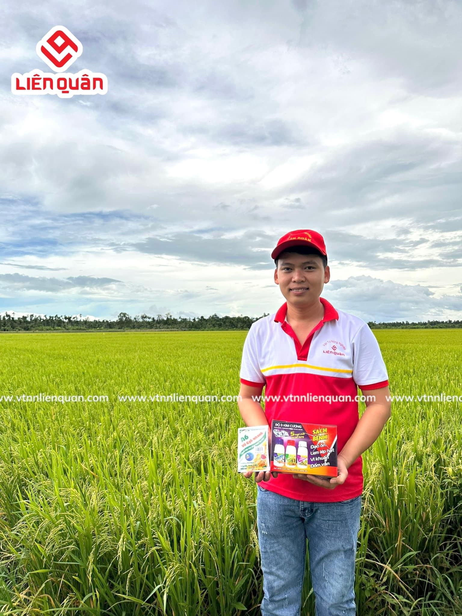 TeamLiênQuân thăm ruộng của chú Sươl ở Cây Sộp - Kế Sách - Sóc Trăng