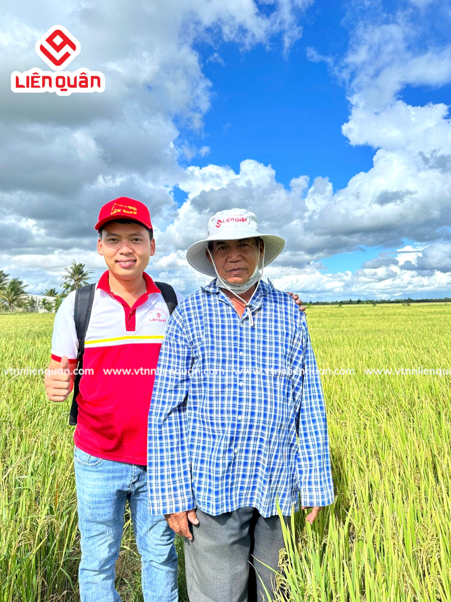 TeamLiênQuân thăm ruộng của Chú Sết ở ấp An Phú-Thị Trấn Kế Sách-Sóc Trăng