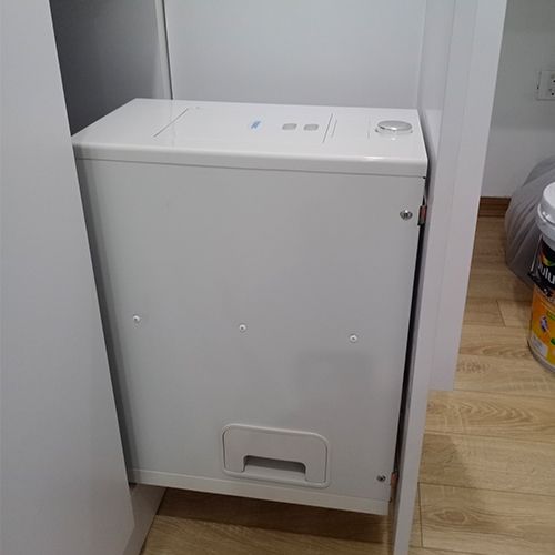 Thùng gạo Goldmax S-300C gắn cánh