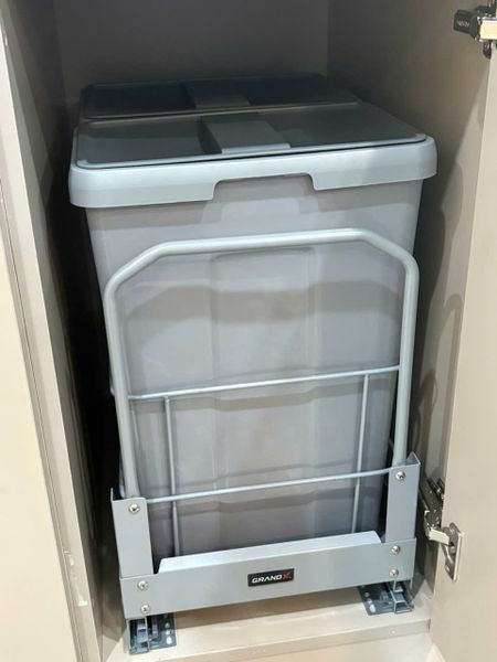 Thùng rác đôi cỡ lớn lắp âm tủ cánh kéo Grandx Waste Bin XW.D40M