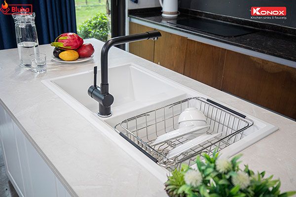 Vòi rửa bát Konox Felix Black