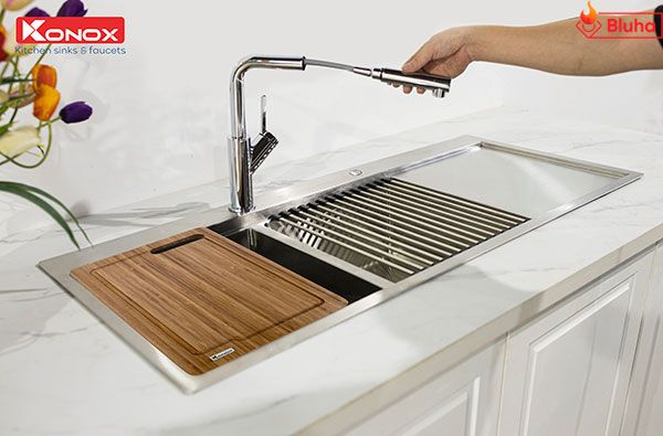 Vòi rửa bát rút dây Konox Artan Chrome