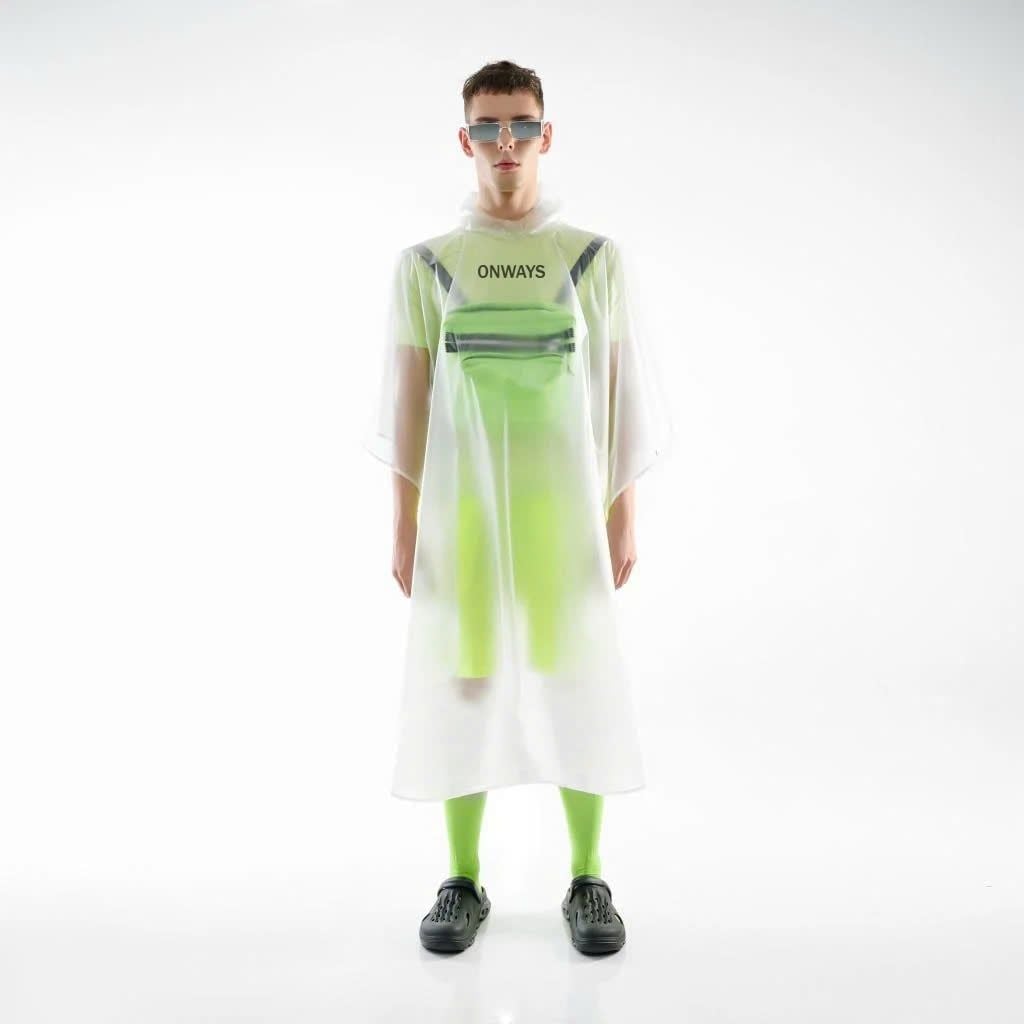 "ONWAY RAINCOAT U5281"