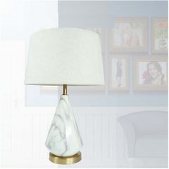 Đèn Bàn Trang Trí ĐB.47