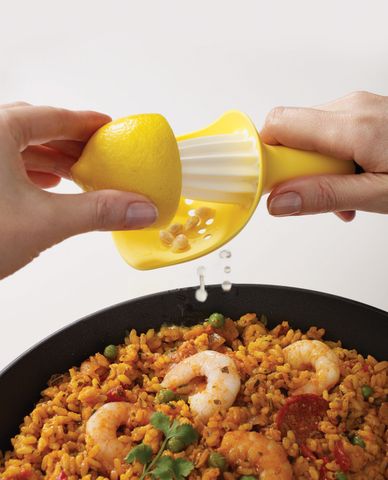  JOSEPH JOSEPH - Dụng cụ vắt cam tiện lợi 