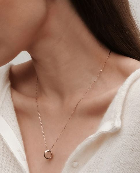 Quà sinh nhật cho nữ - Trang sức tối giản