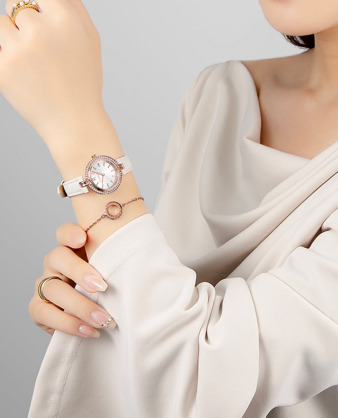 FURLA - Set đồng hồ và vòng đeo tay nữ Logo Links 28mm