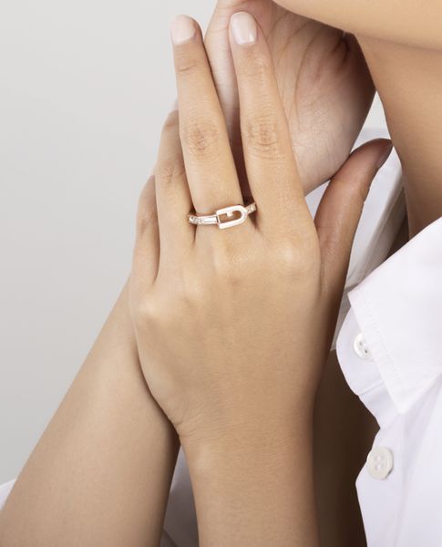 Quà 20/10 cho cô giáo với nhẫn nhỏ