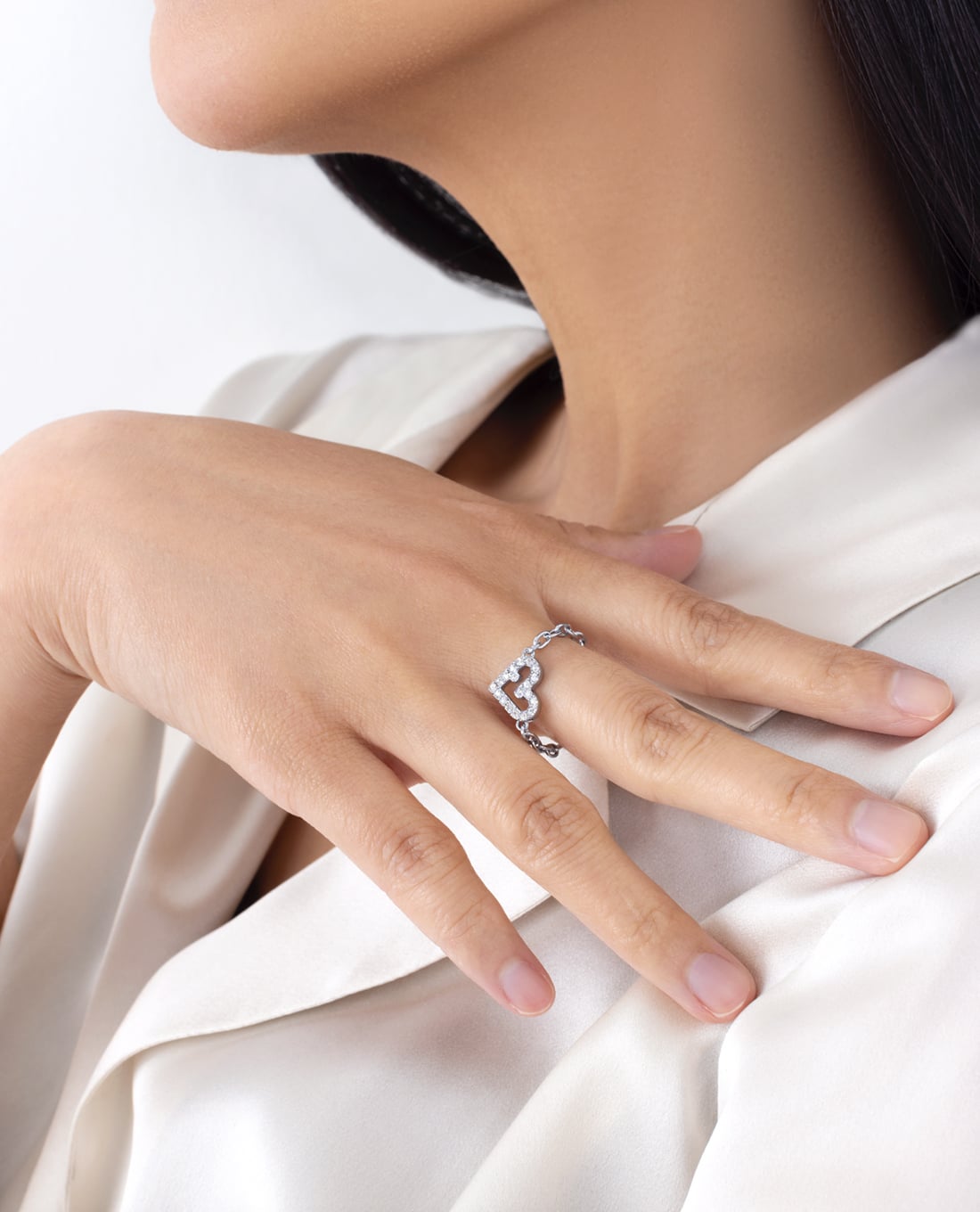 FURLA - Nhẫn nữ mặt trái tim đính đá 52mm