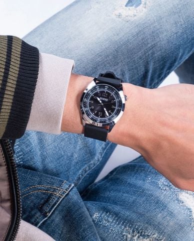  GUESS - Đồng hồ nam Classic 42mm 