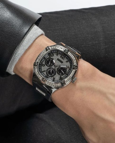 Đồng hồ Guess của nước nào - Bộ máy đồng hồ Guess dùng gì