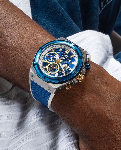 Đồng hồ Guess của nước nào - Chất liệu & Tính năng