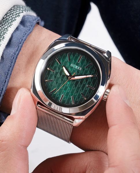 Đồng hồ Guess của nước nào - Guess Watches ra đời