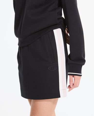  SKECHERS - Chân váy thể thao mini năng động 