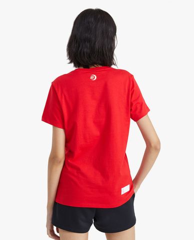  SKECHERS - Áo thun nữ phom suông ngắn tay Sailor Moon 