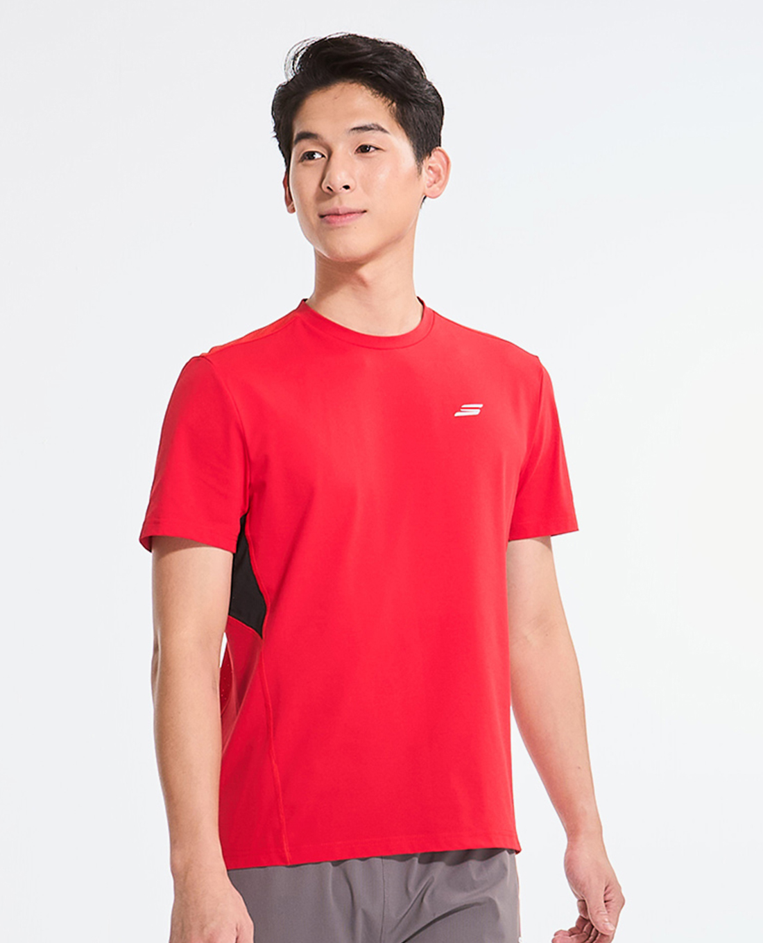 SKECHERS - Áo thun thể thao nam cổ tròn tay ngắn