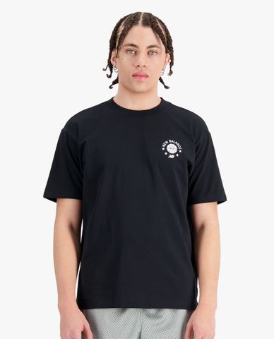  NEW BALANCE - Áo thun nam cổ tròn tay ngắn Hoops Essentials 