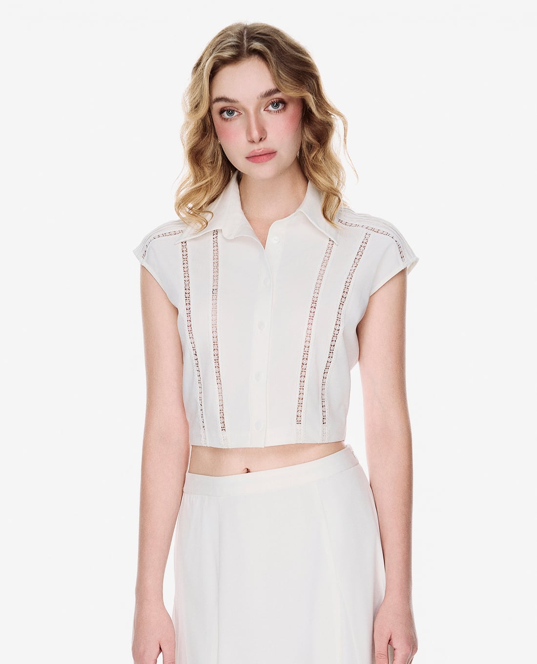 GIGI - Áo croptop nữ cổ bẻ tay ngắn