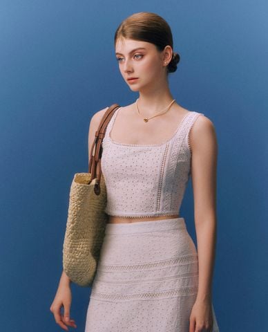  GIGI - Áo sát nách nữ cổ vuông phối hoạ tiết hoa văn thời thượng 