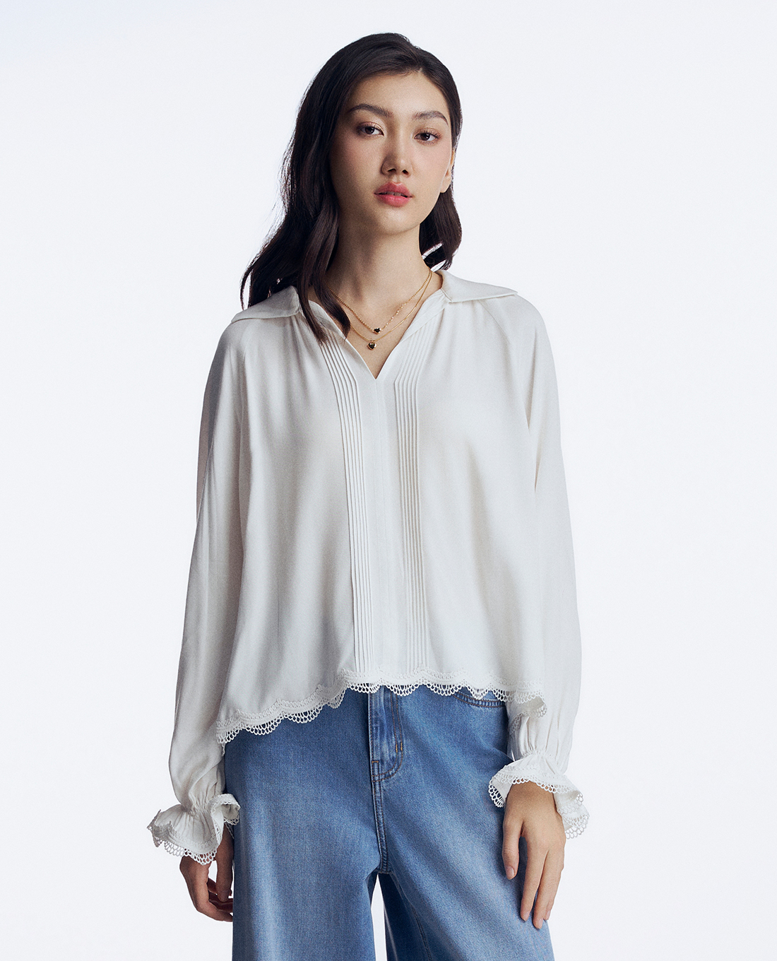 GIGI - Áo kiểu nữ cổ V tay dài phối xếp li mảnh