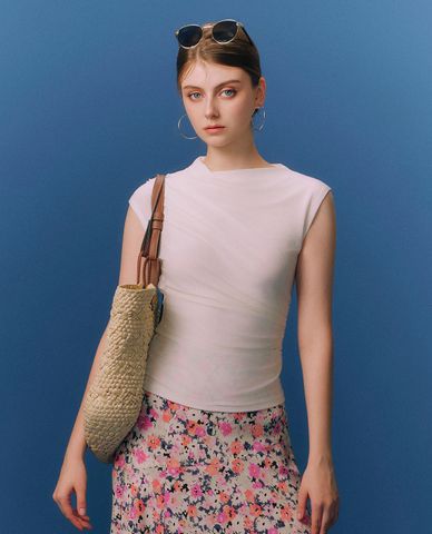  GIGI - Áo kiểu cổ thuyền phom ôm xếp nếp nữ tính 