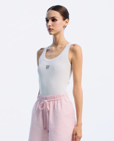  GIGI - Áo sát nách cổ tròn phối hình thêu nhỏ tinh tế 