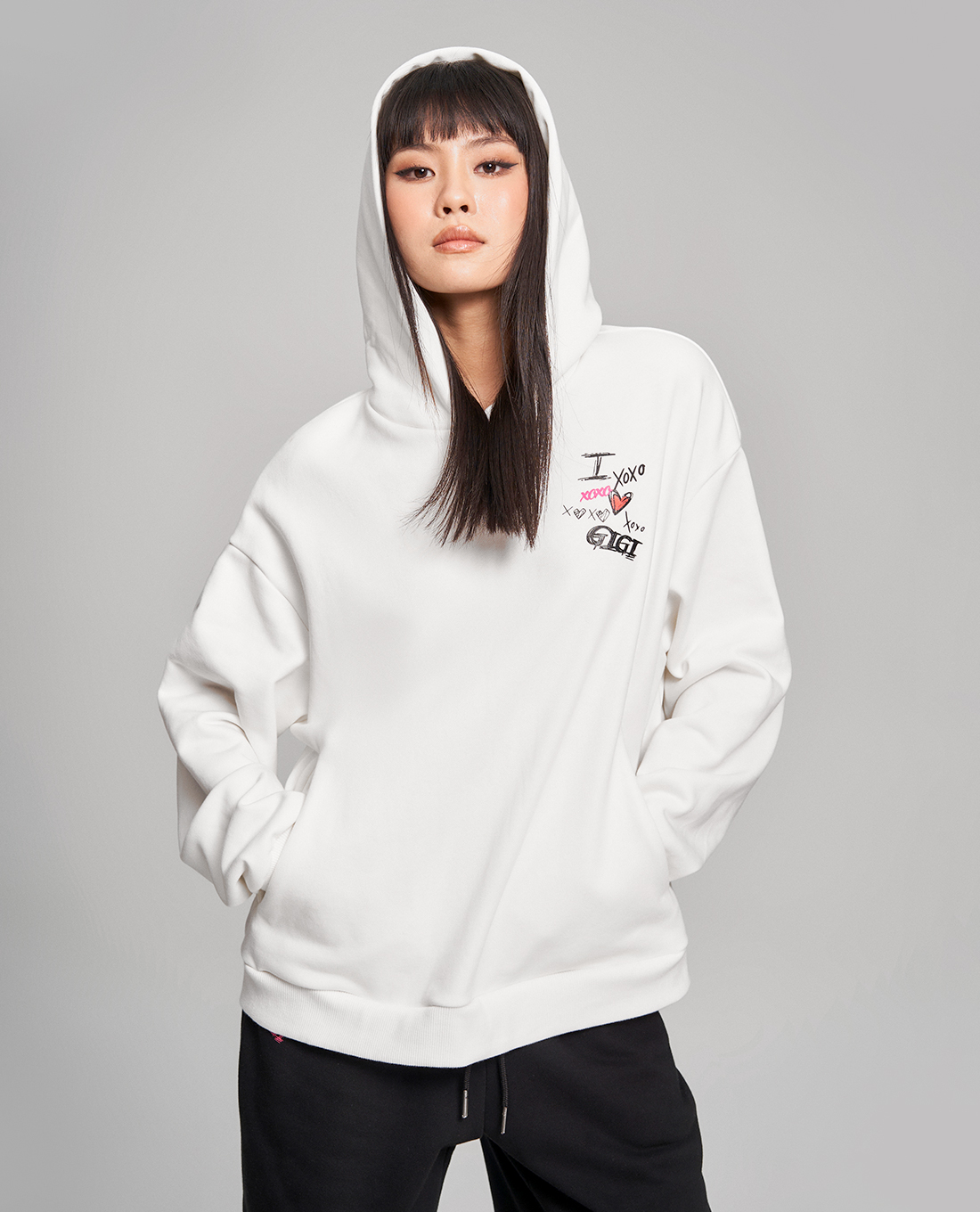 GIGI - Áo hoodie nữ tay dài phối mũ phom suông thời trang